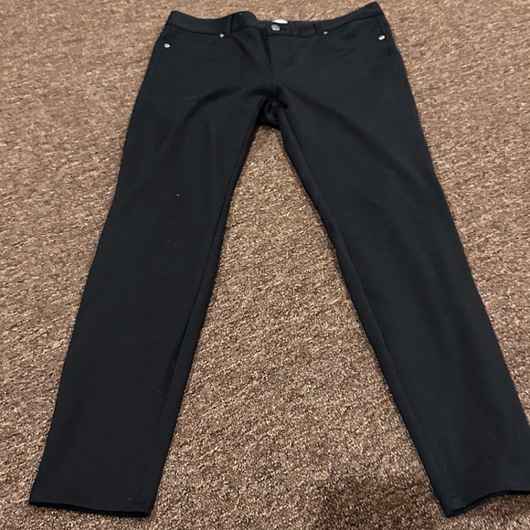 Soho NYC Jeans Women’s 10 Black Stretchy Curvy Boyfriend Button Zip Close - Picture 1 of 3